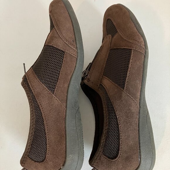 Cobbie Cuddlers Shoes Soft Leather Brown Zipper Comfort Retro Size 6.5. - Picture 4 of 10